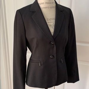 Tahari pantsuit